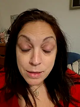 XSouthlondonNAUGHTYMILFXX's cam snapshot