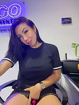 Sarahlove_90's cam snapshot