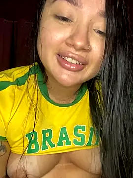 QueenYumi live sex cam