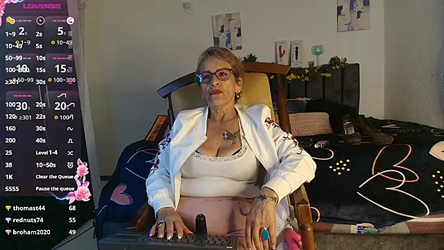 Devora_mature65 live sex cam