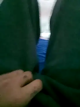 Valencianoo411's cam snapshot