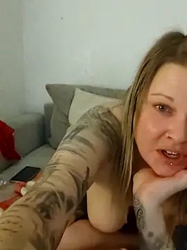 Lina_Squirts's cam snapshot