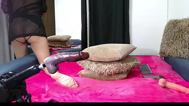 Carla-Bonny18 live sex cam