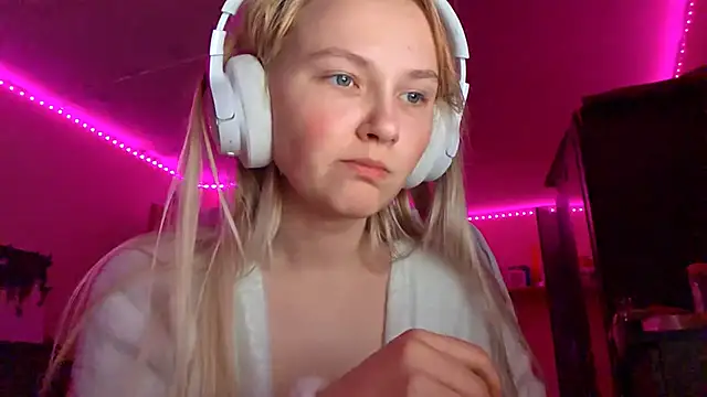 KarinRobertson live sex cam