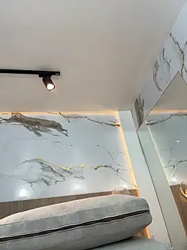 emily_browne's cam snapshot