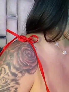 chelaqueen_'s cam snapshot