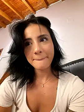 Ale_Lewis live sex cam