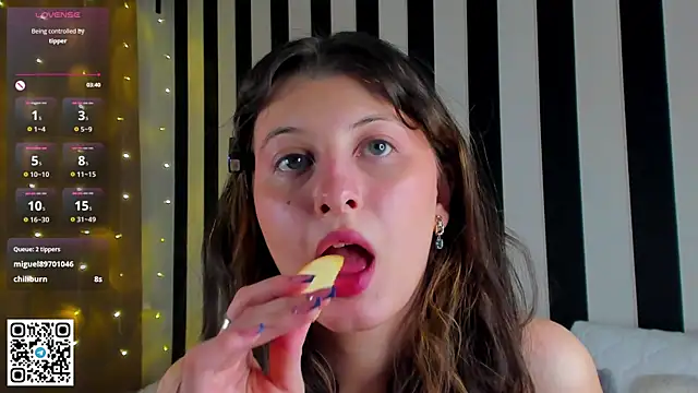 LorinaMaffitt live sex cam