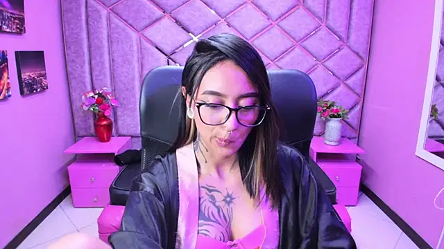 Miaa_Thopmson's cam snapshot