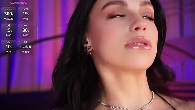 LunaNight live sex cam