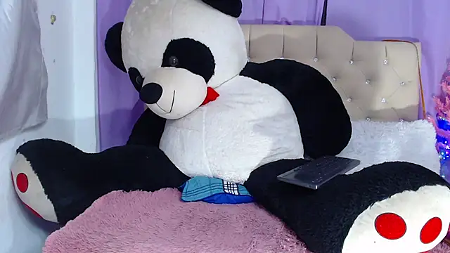 eimyy_rouse's cam snapshot