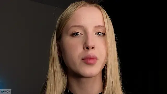 adele_armass's cam snapshot