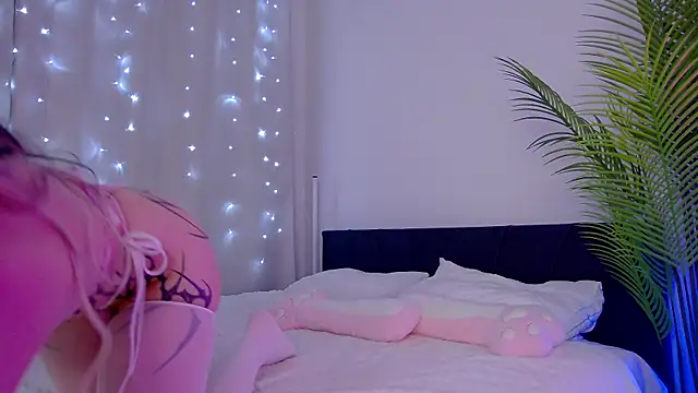 Sayluna's cam snapshot