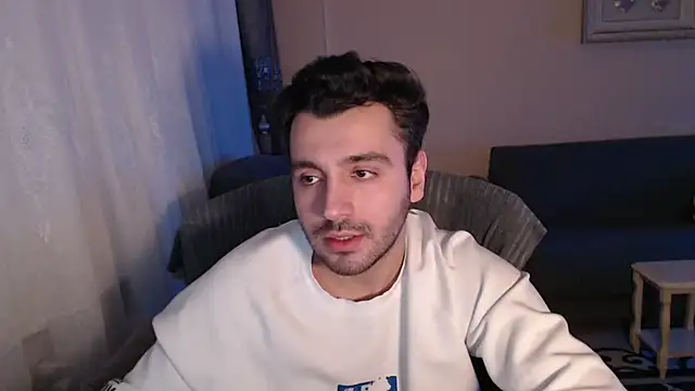 handsomeee04's cam snapshot