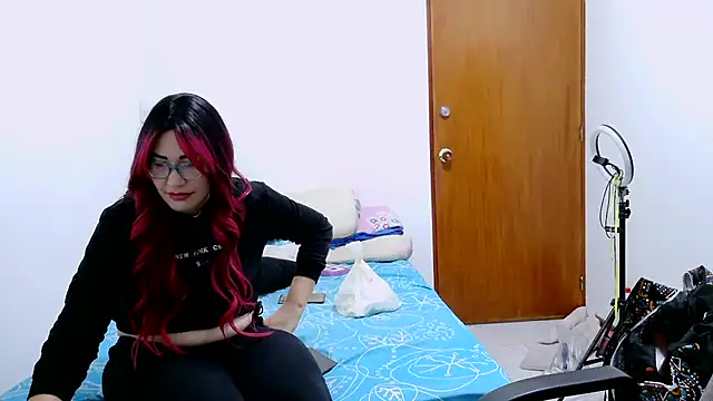 luxandracon23 live sex cam