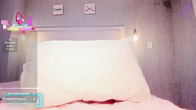 EsmeraldaNyx's cam snapshot