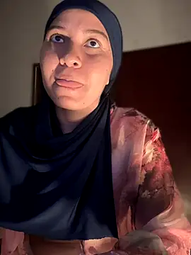 MatchedEyebrow live sex cam