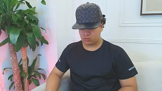 Naim_Bennetsex live sex cam