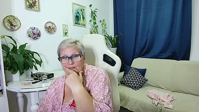 Selenna57 live sex cam