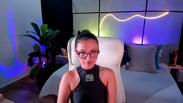 Gia_Mazzon live sex cam