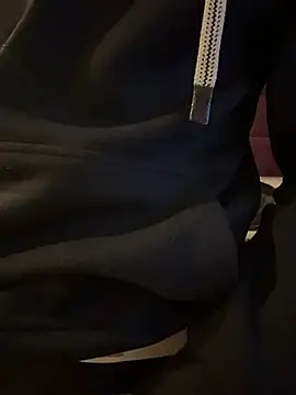 AdrianRinaldi live sex cam