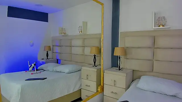 CinthiaCollins's cam snapshot