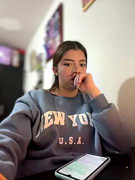 Cloew_Marz's cam snapshot