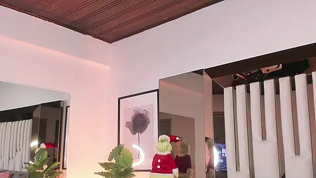 Kitty_Eliffe's cam snapshot