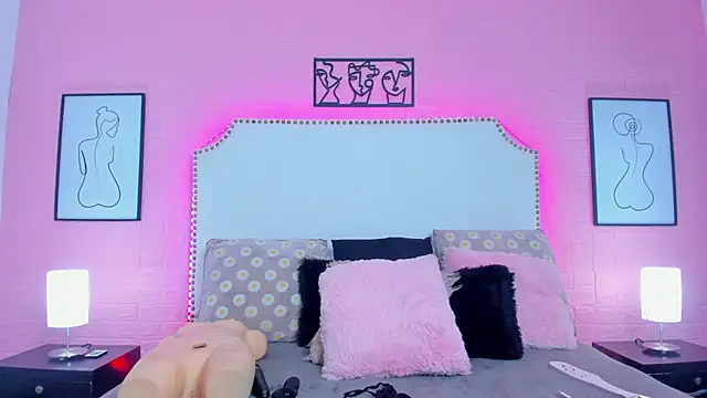 charlotte_kisss's cam snapshot