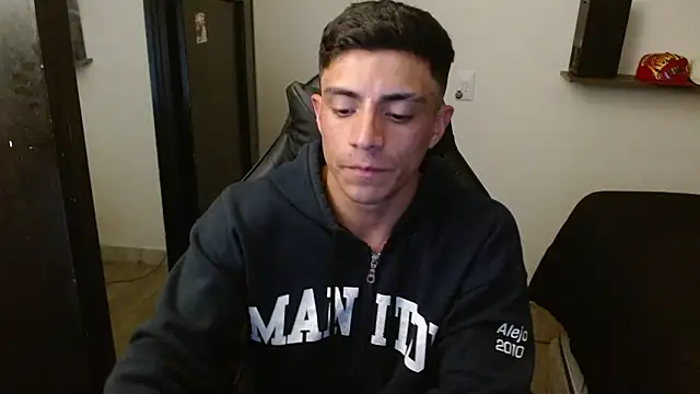 kv___xxx_ live sex cam