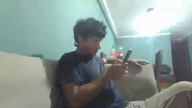 xxx-999's cam snapshot