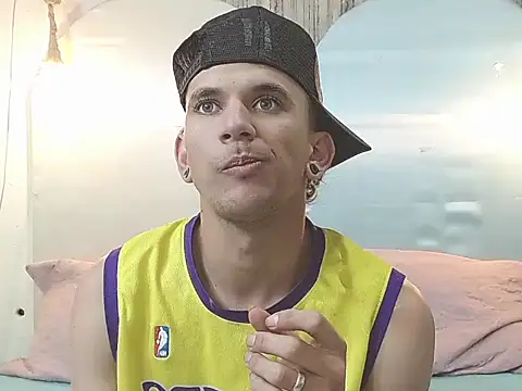 tylor_boy live sex cam