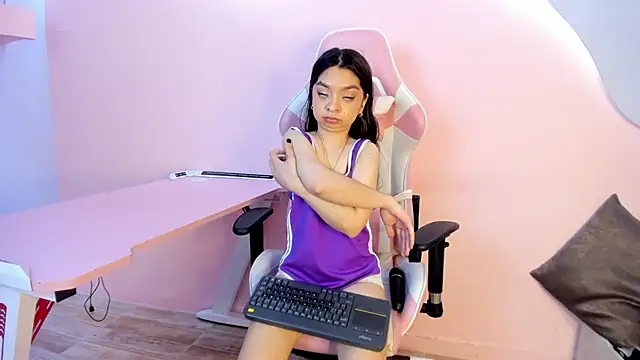 CharlotteMuller's cam snapshot