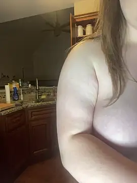 babyizzie's cam snapshot