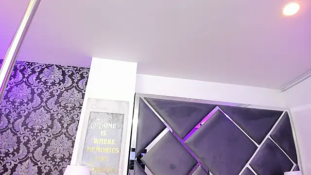 Charlotte_Myers's cam snapshot