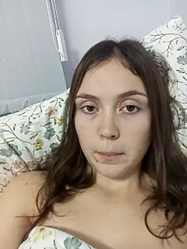 Ncfyv_ncyuhv's cam snapshot