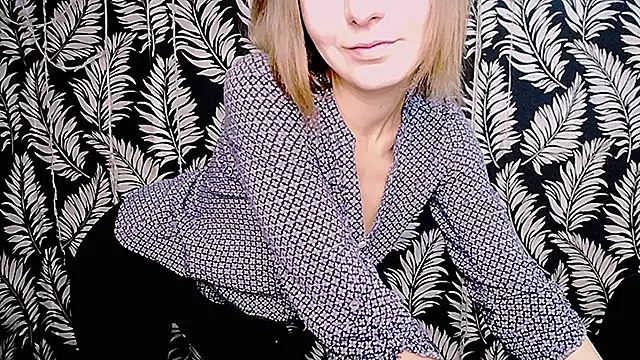 Peggy_f_'s cam snapshot