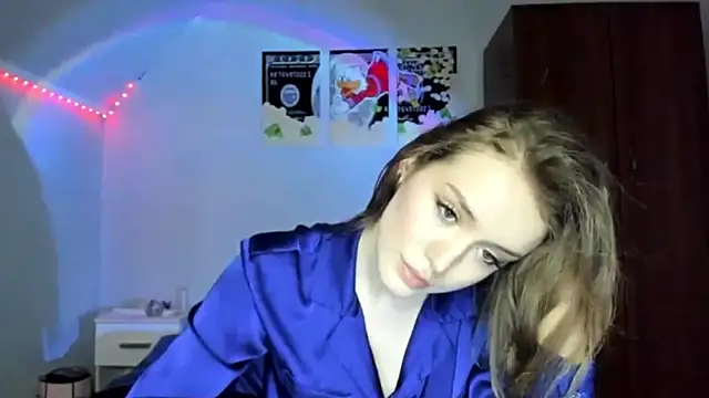 tinyglow's cam snapshot