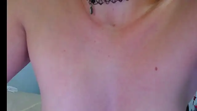 Alexandrasaenz's cam snapshot