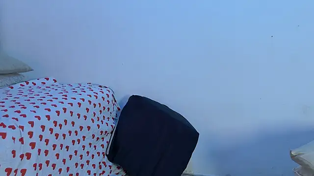 elines_'s cam snapshot