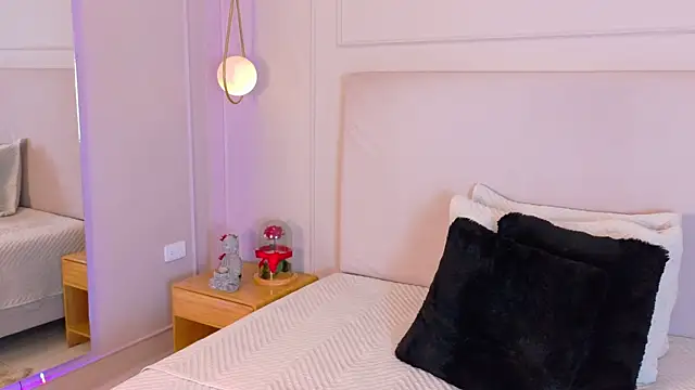 OlayaCooper's cam snapshot