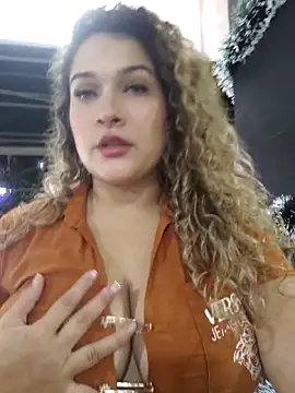 Sara_smiiith211 live sex cam