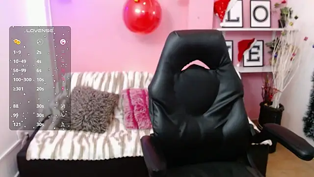 KendallWood_'s cam snapshot