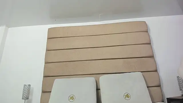 isaa_stone's cam snapshot