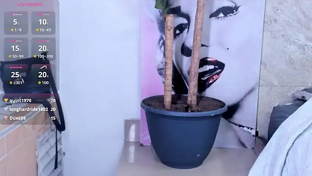 cinthya_10's cam snapshot