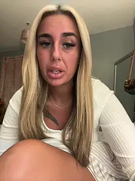 EllieMaeBaby's cam snapshot