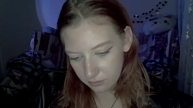 Lily_Ember's cam snapshot