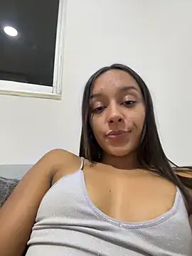 Brunettecollins05 live sex cam