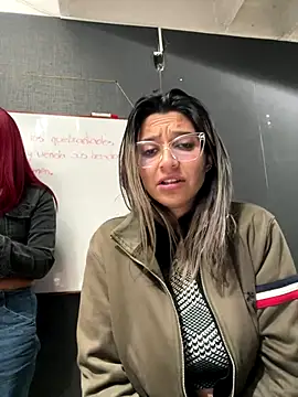 Isabella_Varella's cam snapshot