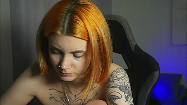 HarpyWitch's cam snapshot